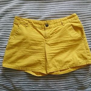 Gap Aubrey Fit Yellow Shorts